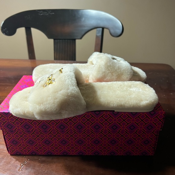 Tory Burch Jeweled Shearling slide buttermilk NEW - Picture 7 of 11